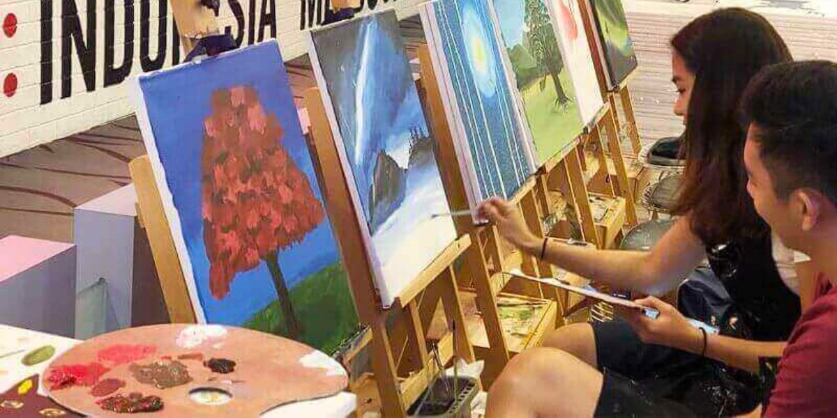 Art jamming session at Café de Paris Singapore