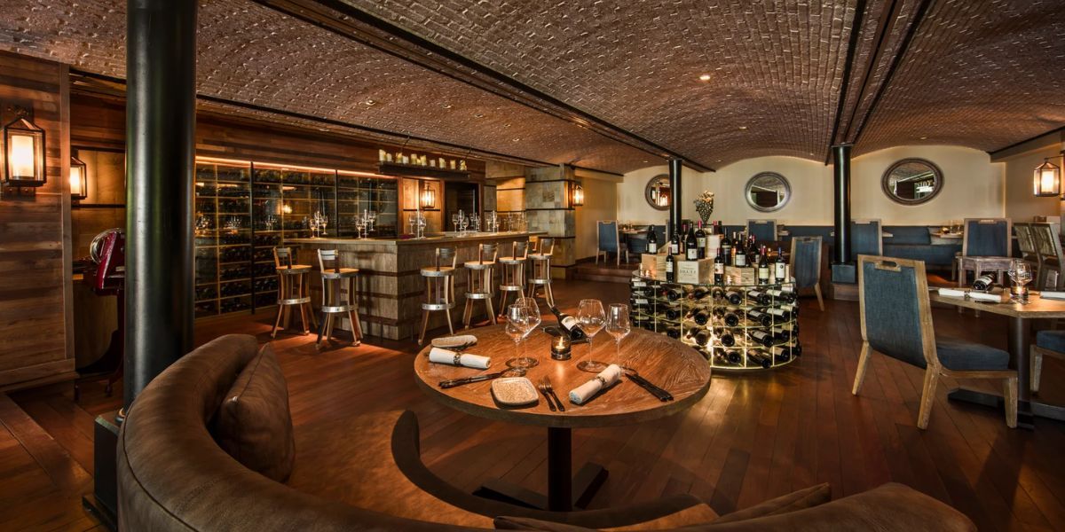 Blue Penny Cellar Constance Belle Mare plage